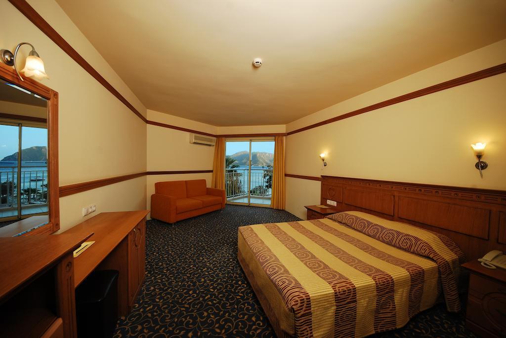 Luna Beach Deluxe Hotel Marmaris Room photo
